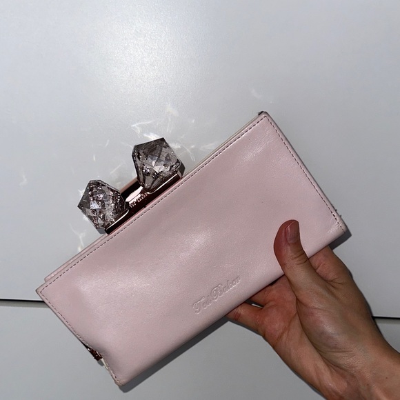 Ted Baker Blush Pink Wallet with Crystal Accent Bow 🎀 - Picture 1 of 4